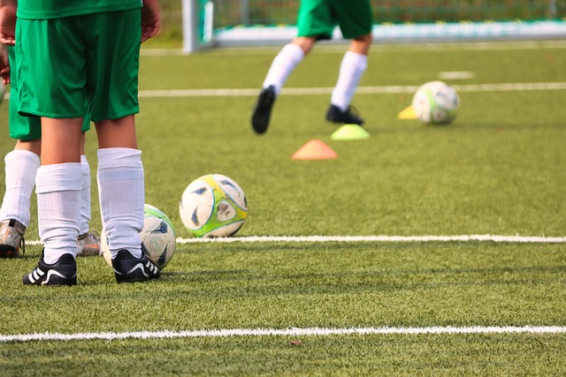 サッカーのドリブル練習